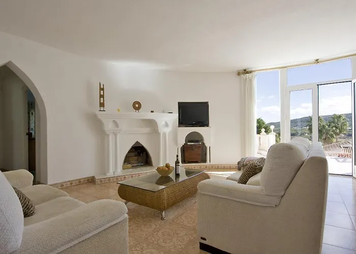 Cora By Aguilarent Willa