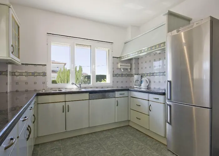 Cora By Aguilarent Willa